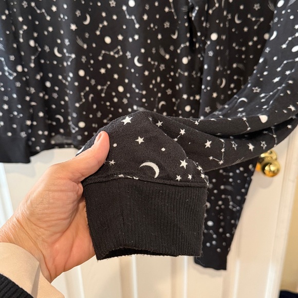 Joyspun Women’s Black With White Celestial Pattern Pajamas Set size XL 16-18 - Picture 7 of 7